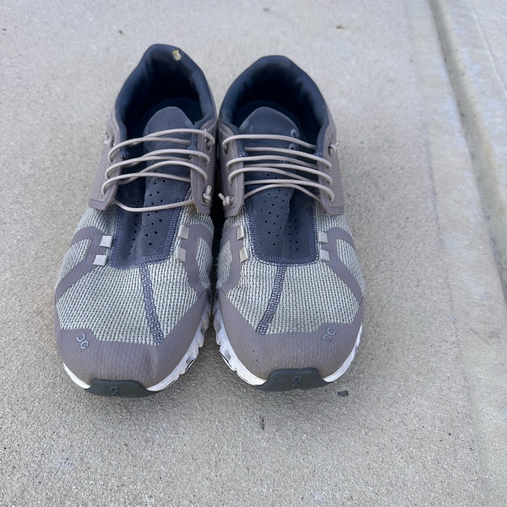On Running Men's Black and Gray Athletic Shoes